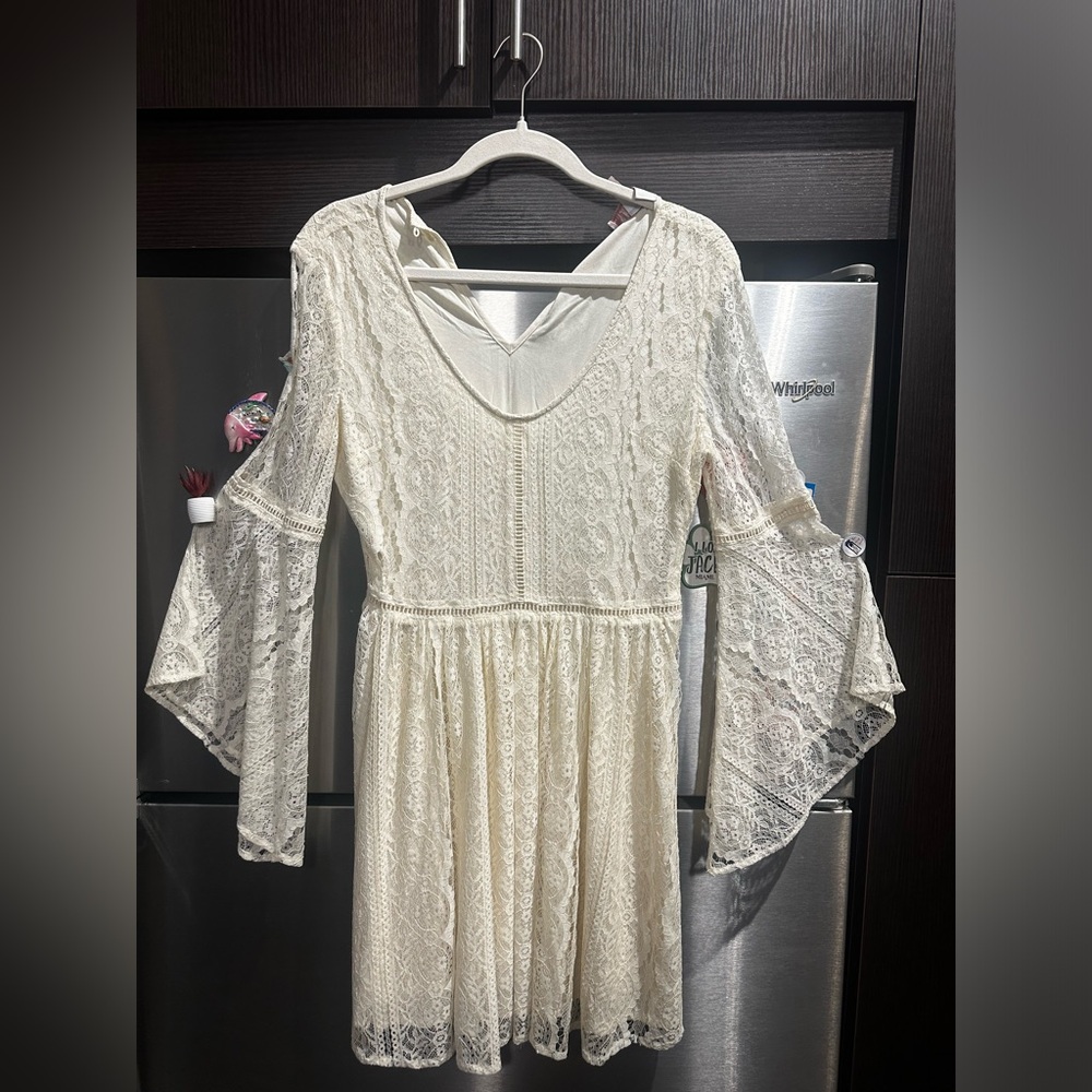 White lace dress